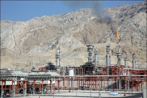 میدان نفتی در دشتستان و سودش برای بیرون از استان